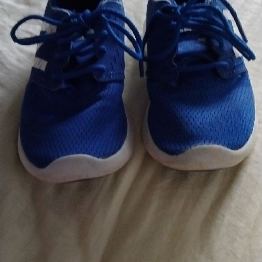 New Balance    - Picture 5 of 6